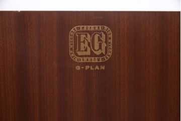 ヴィンテージ家具　北欧家具　G-PLAN(ジープラン)　Brandon(ブランドン)　ハンガー掛け付き　オーク材製のスモールワードローブ(ビンテージ)(R-036551)