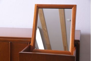 ヴィンテージ家具　北欧家具　G-PLAN(ジープラン)　Brandon(ブランドン)　ハンガー掛け付き　オーク材製のスモールワードローブ(ビンテージ)(R-036551)