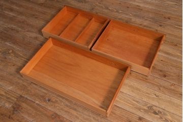 ヴィンテージ家具　北欧家具　チーク材　モダンなデザインがお洒落なサイドボード(収納棚、ビンテージ)