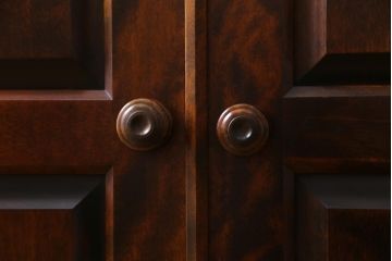 当店リメイク家具　北海道民芸家具　テレビ台　落ち着いた雰囲気が魅力的な2wayリビングボード(衣装箪笥、収納棚)