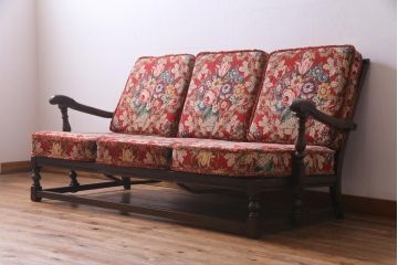 ヴィンテージ家具　イギリスビンテージ　ERCOL(アーコール)　クラシカルな3人掛けソファ(アームソファ)