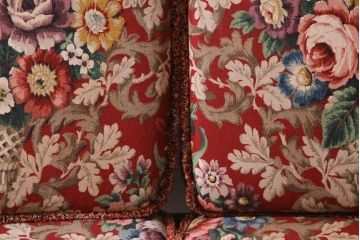 ヴィンテージ家具　イギリスビンテージ　ERCOL(アーコール)　クラシカルな3人掛けソファ(アームソファ)