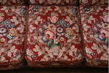 ヴィンテージ家具　イギリスビンテージ　ERCOL(アーコール)　クラシカルな3人掛けソファ(アームソファ)