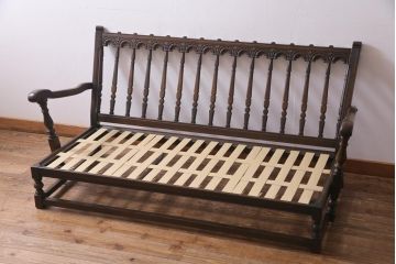 ヴィンテージ家具　イギリスビンテージ　ERCOL(アーコール)　クラシカルな3人掛けソファ(アームソファ)