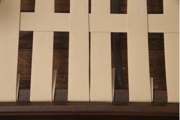 ヴィンテージ家具　イギリスビンテージ　ERCOL(アーコール)　クラシカルな3人掛けソファ(アームソファ)