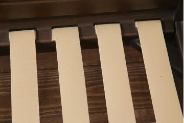 ヴィンテージ家具　イギリスビンテージ　ERCOL(アーコール)　クラシカルな3人掛けソファ(アームソファ)