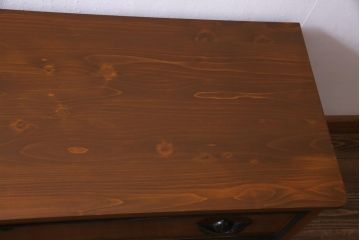 アンティーク家具　和製アンティーク　天板リメイク　桃の取っ手の箪笥ローチェスト(ローボード、テレビ台、タンス)(R-036557)