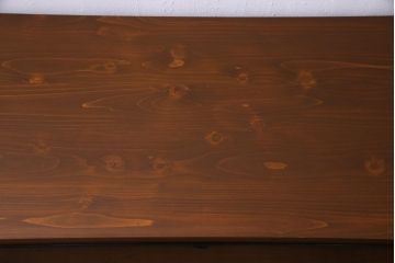 アンティーク家具　和製アンティーク　天板リメイク　桃の取っ手の箪笥ローチェスト(ローボード、テレビ台、タンス)(R-036557)