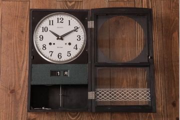 アンティーク雑貨　昭和レトロ　SEIKO(セイコー)　カレンダー付き　手巻き式　30DAY　レトロな色合いの掛時計(柱時計、振り子時計)(R-036559)