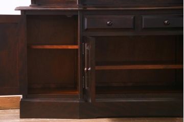 中古　北海道民芸家具　OM151　重厚感と気品漂う飾り棚(食器棚、キャビネット)(定価約79万円)(R-036561)