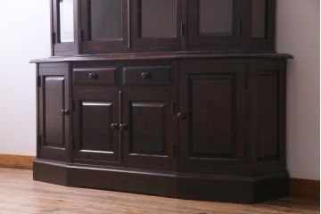 中古　北海道民芸家具　OM151　重厚感と気品漂う飾り棚(食器棚、キャビネット)(定価約79万円)(R-036561)