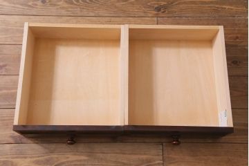 中古　北海道民芸家具　OM151　重厚感と気品漂う飾り棚(食器棚、キャビネット)(定価約79万円)(R-036561)