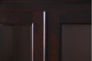 中古　北海道民芸家具　OM151　重厚感と気品漂う飾り棚(食器棚、キャビネット)(定価約79万円)(R-036561)