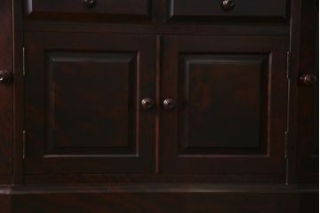 中古　北海道民芸家具　OM151　重厚感と気品漂う飾り棚(食器棚、キャビネット)(定価約79万円)(R-036561)