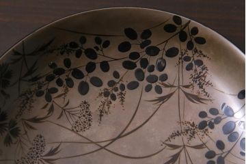 昭和期　輪島塗　涛華堂　八井珠蔵　黒塗銀地秋草描金　蒔絵　木製盛器・箱付き(菓子鉢、漆器)(R-036565)