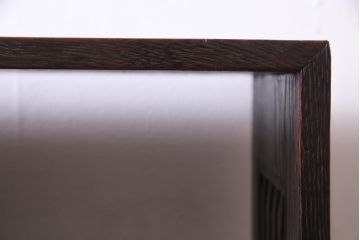 ヴィンテージ家具　和製ビンテージ　栗材　浮造り　互い違いの棚が目を引く茶棚(飾り棚)