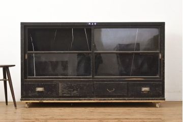 アンティーク家具　シックな黒塗りサイドボード(飾り棚)(R-036573)