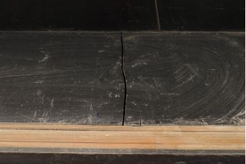 アンティーク家具　シックな黒塗りサイドボード(飾り棚)(R-036573)