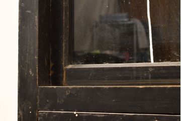 アンティーク家具　シックな黒塗りサイドボード(飾り棚)(R-036573)