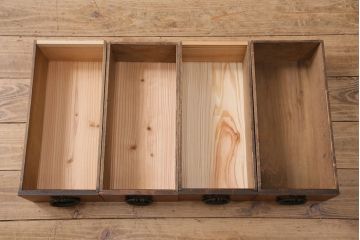 和製アンティーク　凝ったつくりが随所に見られる上質な四尺京水屋箪笥(4尺水屋箪笥、収納棚、キャビネット)(R-036574)