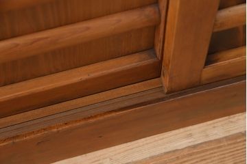 和製アンティーク　凝ったつくりが随所に見られる上質な四尺京水屋箪笥(4尺水屋箪笥、収納棚、キャビネット)(R-036574)