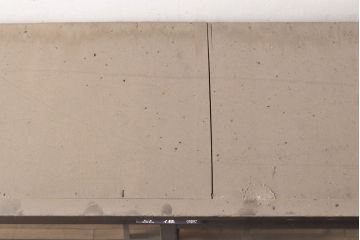 アンティーク家具　ゆらゆらガラス　シックな黒塗りサイドボード(飾り棚)(R-036581)