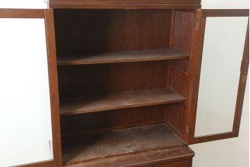 アンティーク家具　昭和レトロ　深みのある木色から温もりを感じる食器棚(キャビネット、収納棚)(R-036618)