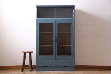 ペイント家具　昭和レトロ　昭和中期　モールガラス　レトロな雰囲気漂う飾り棚付き本箱(ブックケース、収納棚、戸棚、キャビネット)(R-036621)