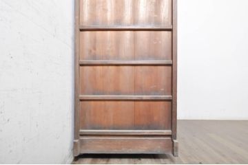 アンティーク家具　銅金具　一本物の収納箪笥キャビネット(水屋箪笥、夜具箪笥、布団箪笥)(R-036623)