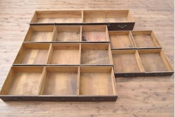 アンティーク家具　古民具　ヒノキ材　引き出し15杯!六尺サイズの収納箪笥サイドボード(水屋箪笥、テレビ台、チェスト、整理たんす)(R-036635)