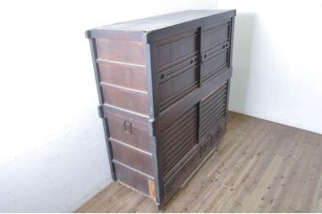 アンティーク家具　和の空間を引き立てる収納箪笥(キャビネット、水屋箪笥、夜具箪笥、布団箪笥)(R-036636)