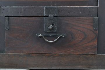 アンティーク家具　和の空間を引き立てる収納箪笥(キャビネット、水屋箪笥、夜具箪笥、布団箪笥)(R-036636)