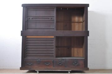 アンティーク家具　和の空間を引き立てる収納箪笥(キャビネット、水屋箪笥、夜具箪笥、布団箪笥)(R-036636)