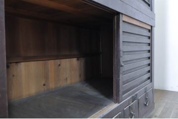 アンティーク家具　和の空間を引き立てる収納箪笥(キャビネット、水屋箪笥、夜具箪笥、布団箪笥)(R-036636)
