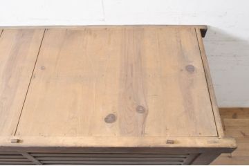 アンティーク家具　和の空間を引き立てる収納箪笥(キャビネット、水屋箪笥)(R-036638)