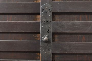 アンティーク家具　和の空間を引き立てる収納箪笥(キャビネット、水屋箪笥)(R-036638)