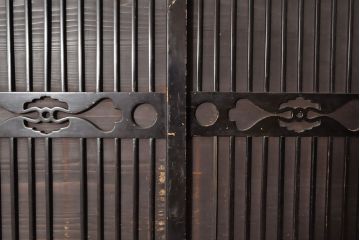 アンティーク家具　特大サイズ!　和の空間を高める存在感抜群の九尺収納箪笥(キャビネット、水屋箪笥)(R-036644)