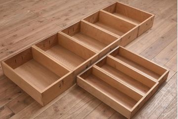 アンティーク家具　大正昭和初期　和の空間を引き立てる重ね水屋箪笥・重ね(六尺水屋箪笥、キャビネット、収納棚)(R-036654)