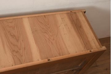 アンティーク家具　大正昭和初期　和の空間を引き立てる重ね水屋箪笥・重ね(六尺水屋箪笥、キャビネット、収納棚)(R-036654)
