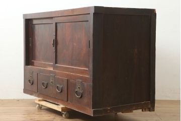 アンティーク家具　前面ケヤキ・桜材　和モダンスタイルにおすすめの五尺収納箪笥(サイドボード、テレビ台)(R-036668)