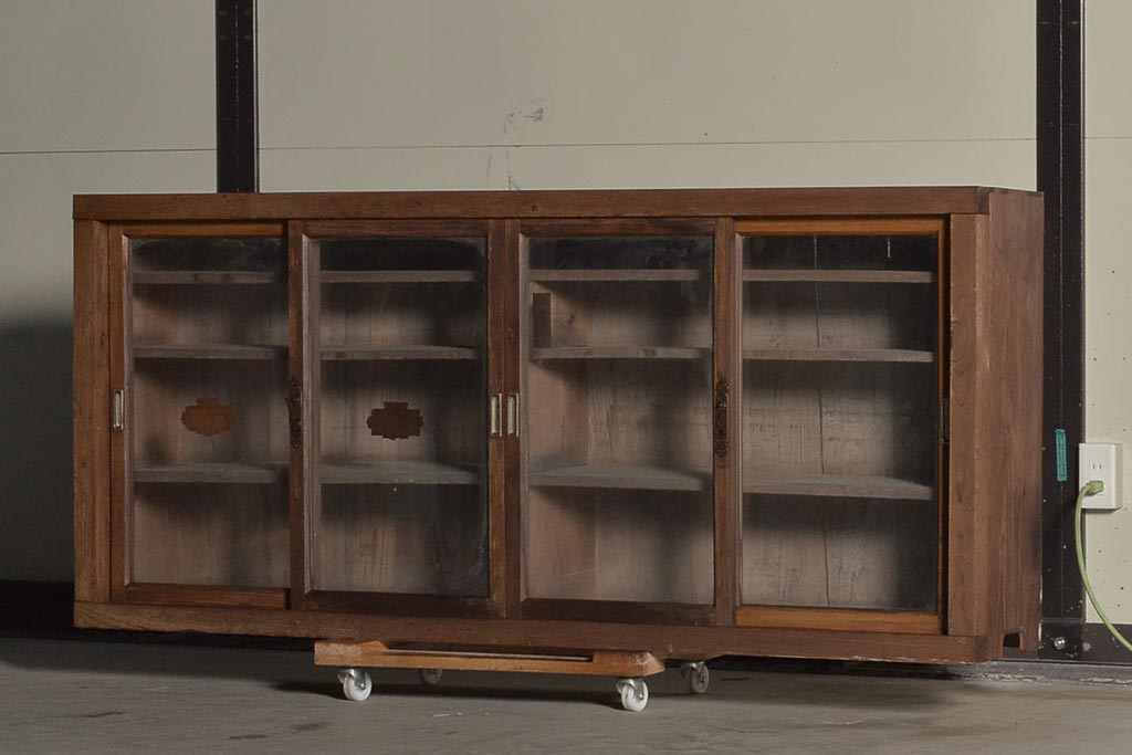 アンティーク家具　大正昭和初期　4枚引き戸サイドボード(食器棚、収納棚、陳列棚)(R-036670)