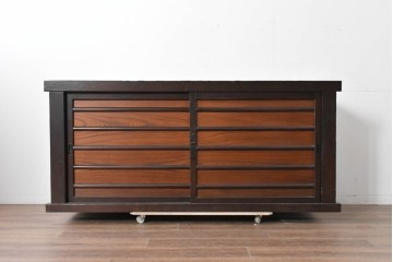 和製アンティーク　明治大正期　木目の美しさが引き立つ舞良戸のサイドボード　(R-036678)