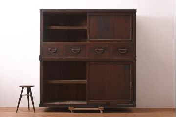 アンティーク家具　欅(ケヤキ)材・ヒノキ材・桜材　シンプルで重厚な収納箪笥(木製キャビネット、収納棚、飾り棚、ガラスケース)(R-036680)