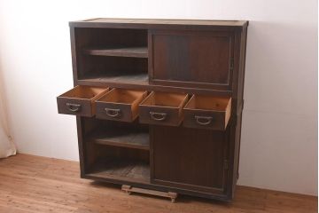 アンティーク家具　欅(ケヤキ)材・ヒノキ材・桜材　シンプルで重厚な収納箪笥(木製キャビネット、収納棚、飾り棚、ガラスケース)(R-036680)