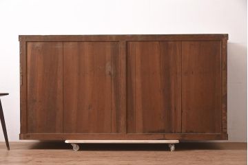 アンティーク家具　欅(ケヤキ)材・ヒノキ材・桜材　シンプルで重厚な箪笥サイドボード(収納棚、ガラス戸棚)(R-036681)