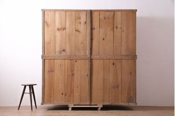 アンティーク家具　和製アンティーク　木製引き戸の重ねキャビネット(戸棚、箪笥、収納棚、食器棚)(R-036690)