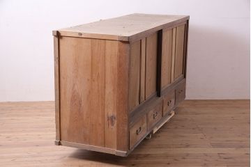アンティーク家具　和製アンティーク　木製引き戸のサイドボード(テレビ台、戸棚、箪笥、収納棚)(R-036692)