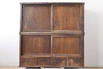 アンティーク家具　味のある木製引き戸の収納箪笥キャビネット(水屋箪笥、収納棚)(R-036696)