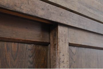 アンティーク家具　味のある木製引き戸の収納箪笥キャビネット(水屋箪笥、収納棚)(R-036696)