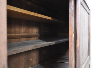 アンティーク家具　味のある木製引き戸の収納箪笥キャビネット(水屋箪笥、収納棚)(R-036696)